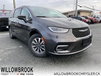 CHRYSLER Pacifica Hybrid Touring-L 2C4RC1L78NR108988 142048