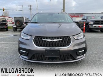 CHRYSLER Pacifica Hybrid Touring-L 2C4RC1L78NR108988 142049