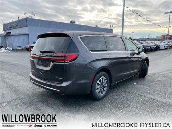 CHRYSLER Pacifica Hybrid Touring-L 2C4RC1L78NR108988 142051