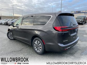 CHRYSLER Pacifica Hybrid Touring-L 2C4RC1L78NR108988 142053