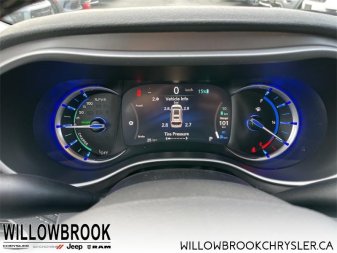 CHRYSLER Pacifica Hybrid Touring-L 2C4RC1L78NR108988 142057