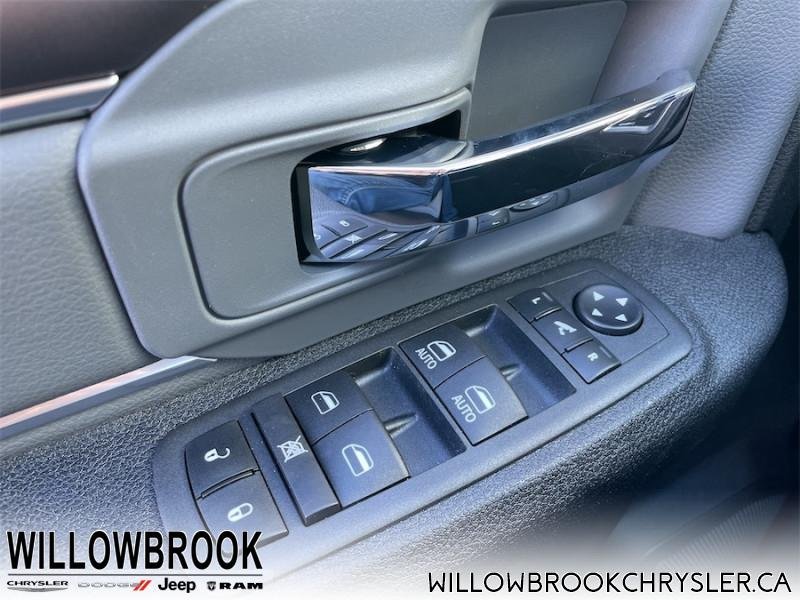 RAM 1500 Classic SLT 3C6RR7LTXNG188127 143764