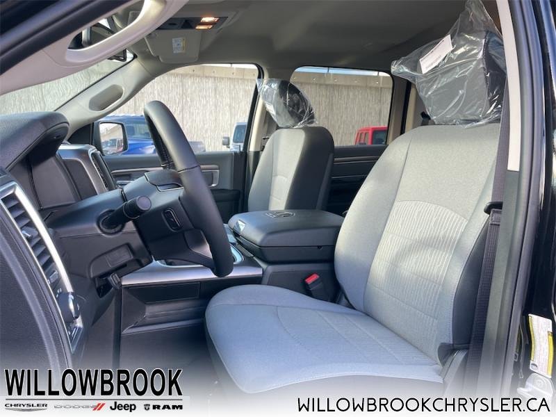 RAM 1500 Classic SLT 3C6RR7LTXNG188127 143765