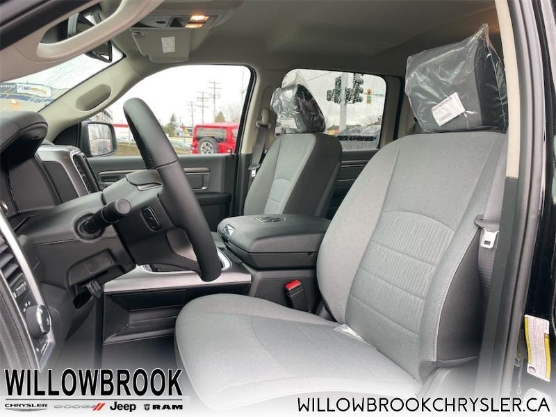 RAM 1500 Classic SLT 3C6RR7LG0NG188432 142045