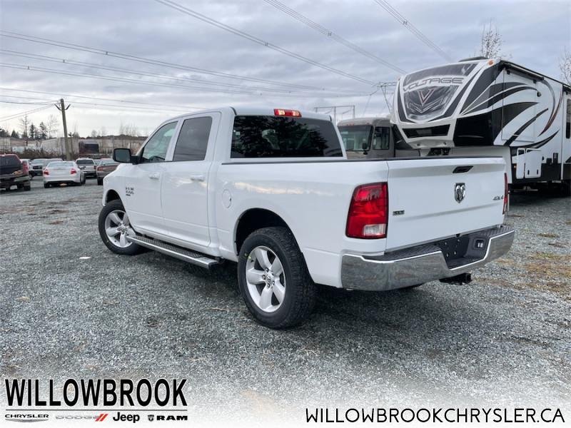 RAM 1500 Classic SLT 3C6RR7LG6NG188435 141820