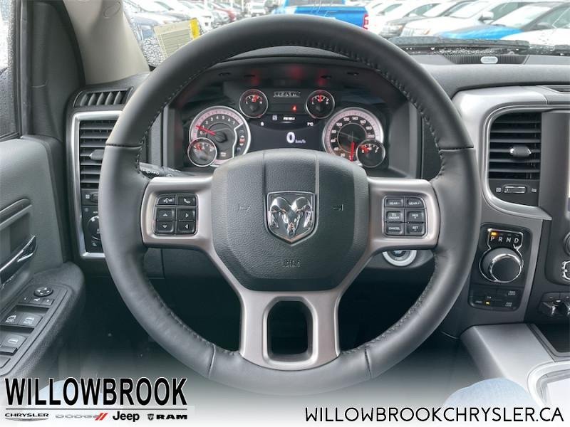 RAM 1500 Classic SLT 3C6RR7LT7NG188439 142070