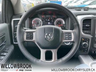 RAM 1500 Classic SLT 3C6RR7LT7NG188439 142070