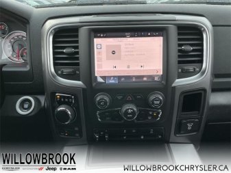 RAM 1500 Classic SLT 3C6RR7LT7NG188439 142072