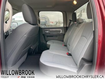 RAM 1500 Classic SLT 3C6RR7LT7NG188439 142075