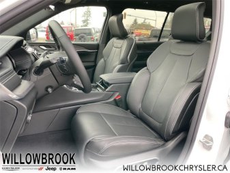 JEEP Grand Cherokee L Overland 1C4RJKDT5N8509353 142148