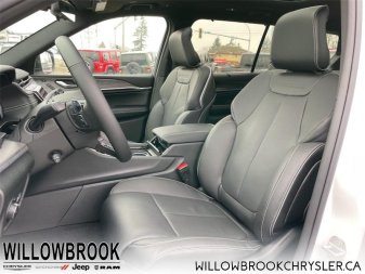 JEEP Grand Cherokee L Overland 1C4RJKDT9N8509243 142119