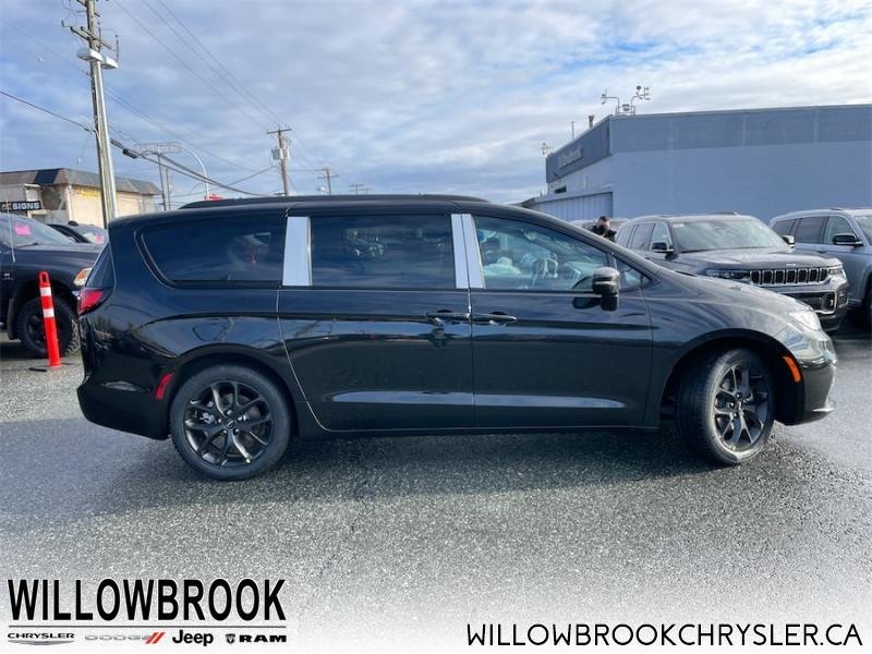 CHRYSLER Pacifica Touring-L 2C4RC1BG0NR113488 141950