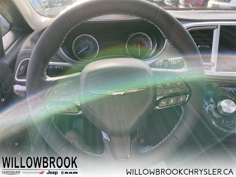 CHRYSLER Pacifica Touring-L 2C4RC1BG0NR113488 141956