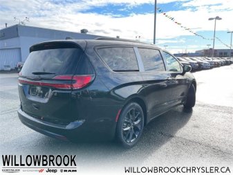 CHRYSLER Pacifica Touring-L 2C4RC1BG0NR113488 141951