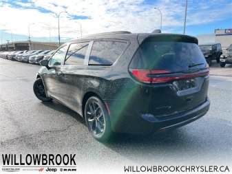 CHRYSLER Pacifica Touring-L 2C4RC1BG0NR113488 141953