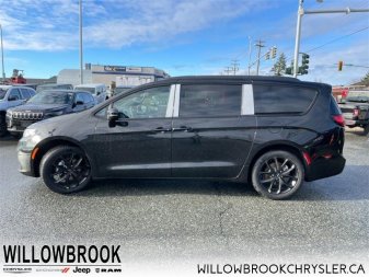 CHRYSLER Pacifica Touring-L 2C4RC1BG0NR113488 141954