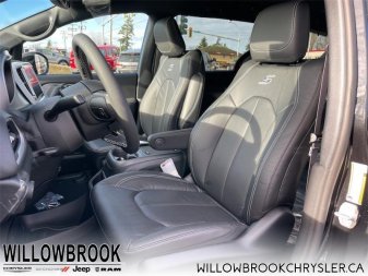 CHRYSLER Pacifica Touring-L 2C4RC1BG0NR113488 141959