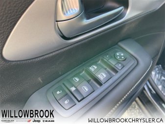 CHRYSLER Pacifica Touring-L 2C4RC1BG0NR113488 141961