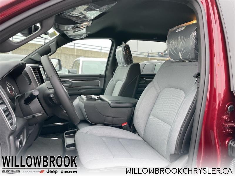 RAM 1500 Big Horn 1C6RRFFG8NN133661 142181