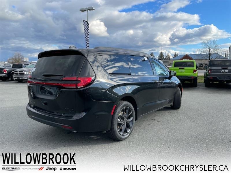 CHRYSLER Pacifica Limited 2C4RC3GG4NR119654 143803