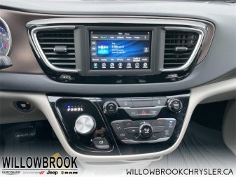 CHRYSLER Grand Caravan SXT 2C4RC1ZG0MR517220 141126