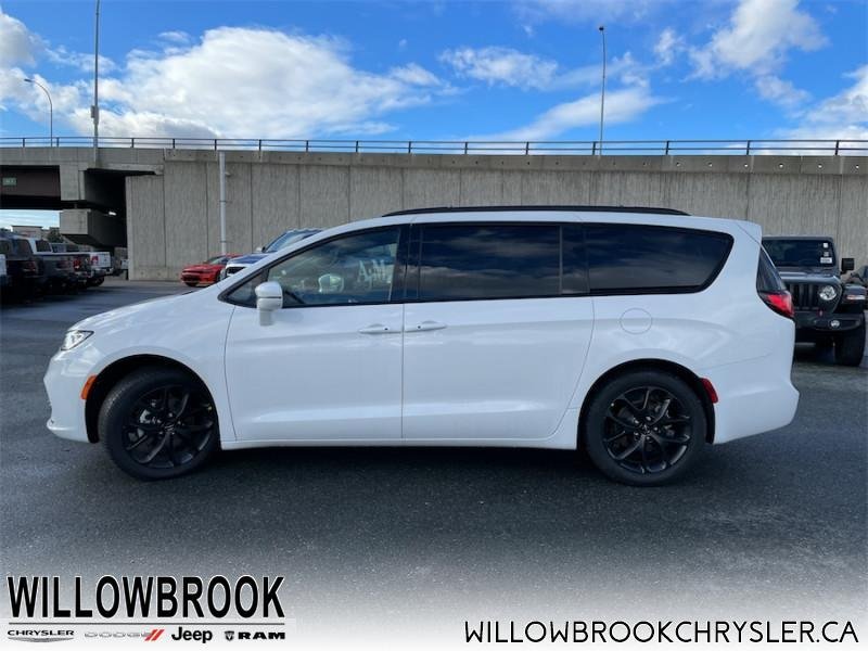 CHRYSLER Pacifica Touring-L 2C4RC1BG2NR110057 143855