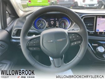 CHRYSLER Pacifica Touring-L 2C4RC1BG2NR110057 143857