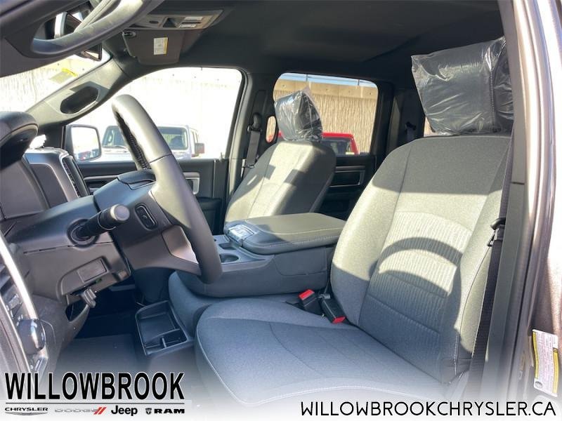 RAM 1500 Classic Warlock 1C6RR7LG2NS122635 143846