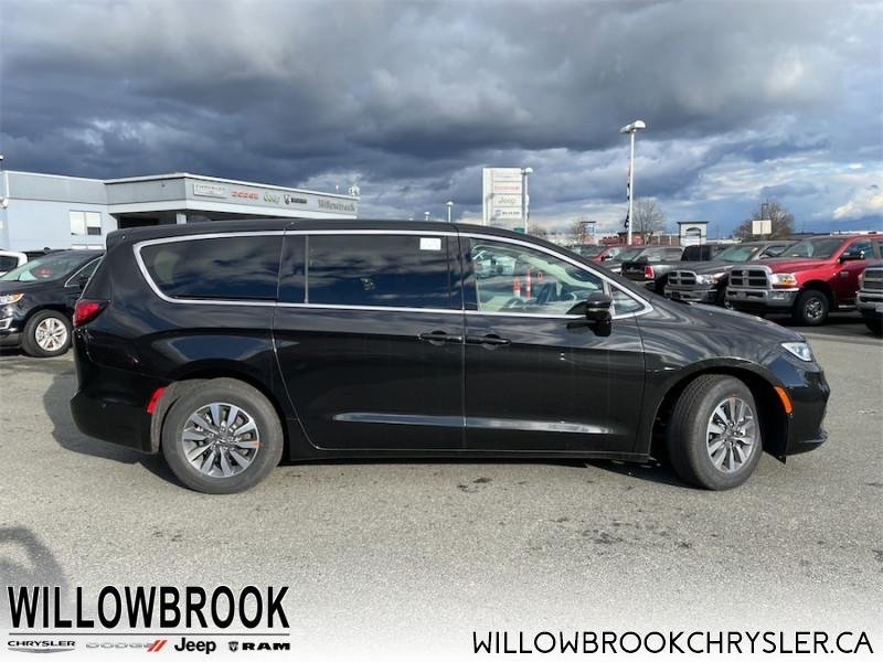 CHRYSLER Pacifica Hybrid Touring-L 2C4RC1L7XNR107941 143882