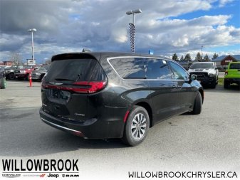 CHRYSLER Pacifica Hybrid Touring-L 2C4RC1L7XNR107941 143883