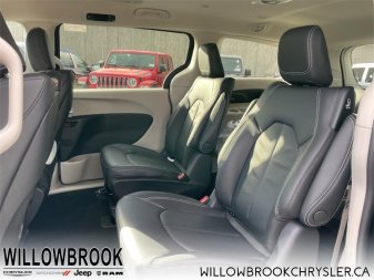 CHRYSLER Pacifica Hybrid Touring-L 2C4RC1L7XNR107941 143893