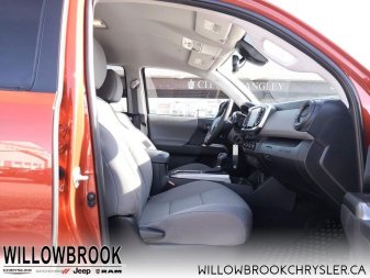 TOYOTA Tacoma SR  - Low Mileage 3TYDZ5BN5NT007970 144262