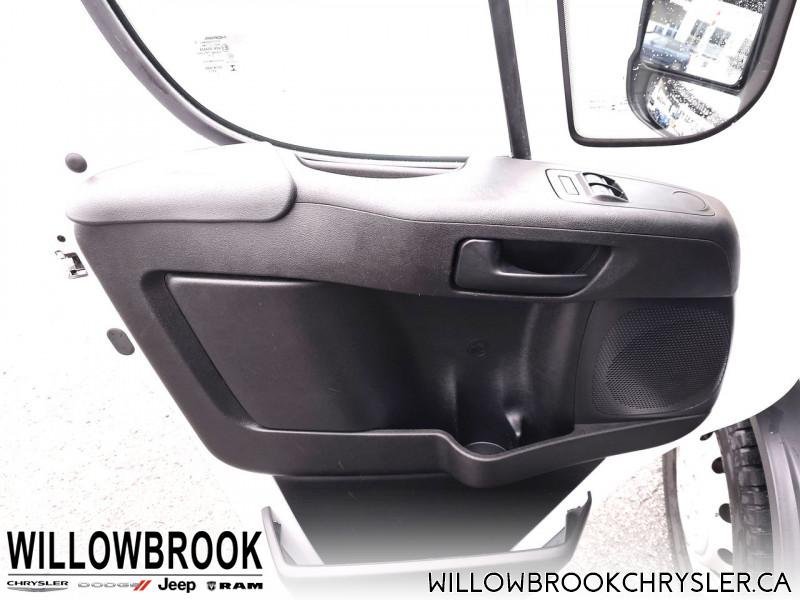 RAM ProMaster Cargo Van 1500 Low Roof 136" WB 3C6TRVAG3JE120001 144933