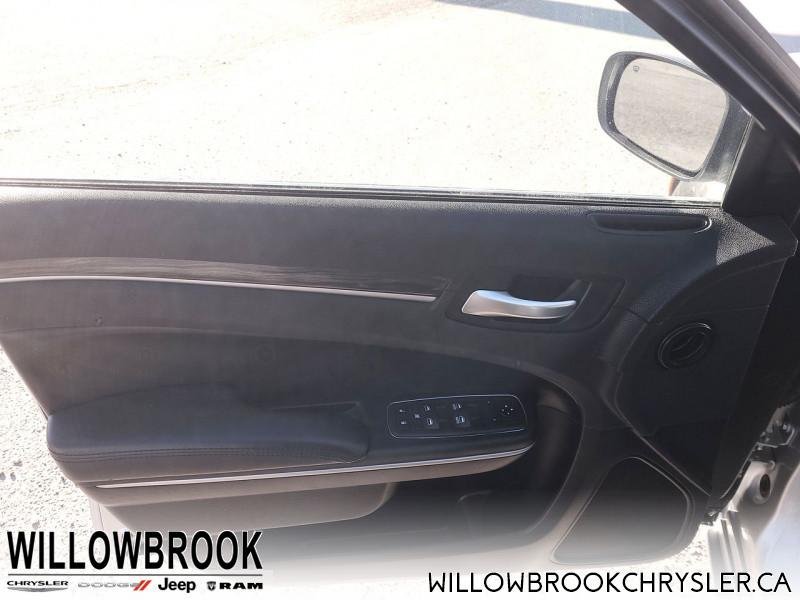 CHRYSLER 300  2C3CCAAG8KH666242 145073