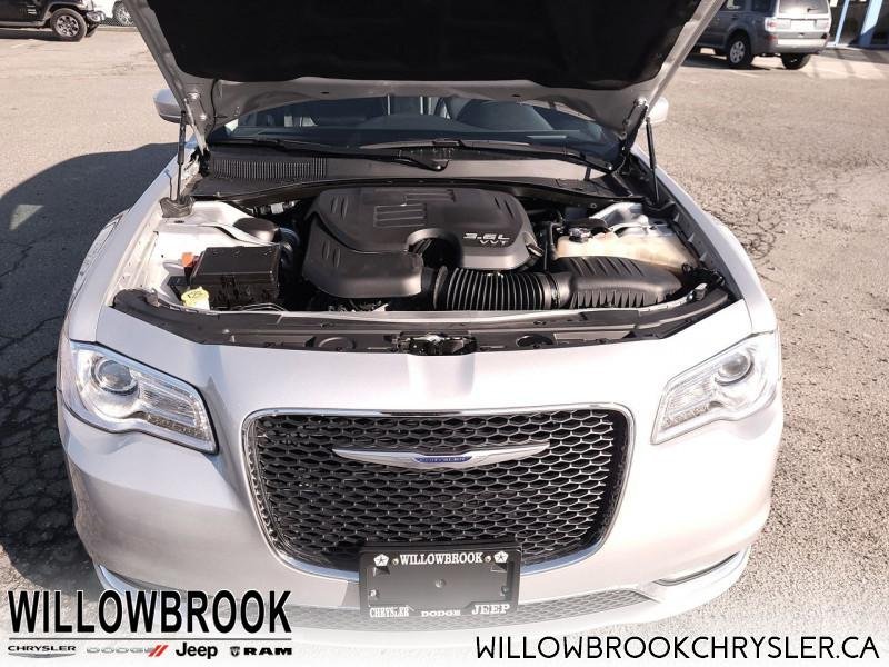 CHRYSLER 300  2C3CCAAG8KH666242 145087