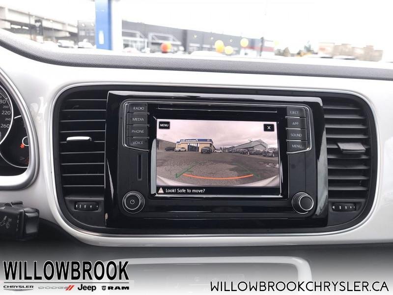 VOLKSWAGEN Beetle Trendline  - Low Mileage 3VWJD7AT3JM728546 147094