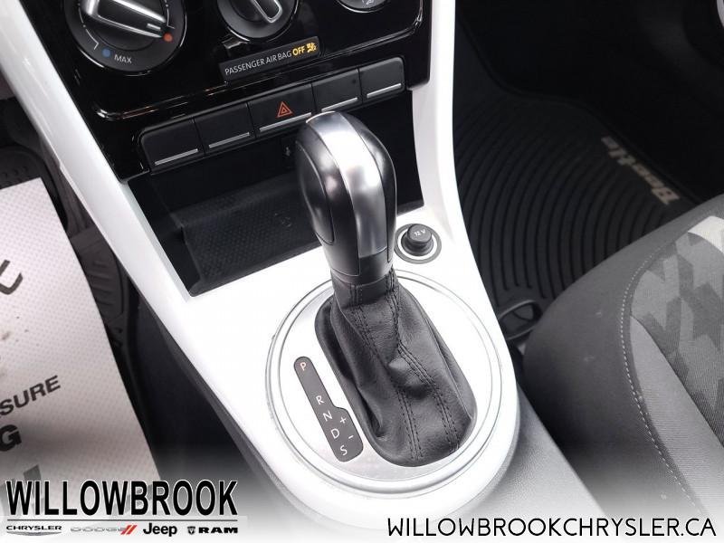 VOLKSWAGEN Beetle Trendline  - Low Mileage 3VWJD7AT3JM728546 147096