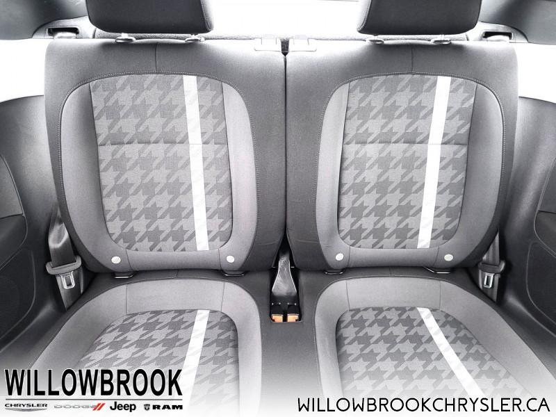 VOLKSWAGEN Beetle Trendline  - Low Mileage 3VWJD7AT3JM728546 147098