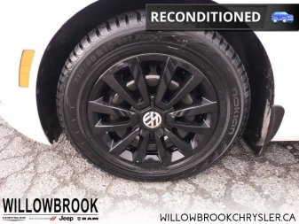 VOLKSWAGEN Beetle Trendline  - Low Mileage 3VWJD7AT3JM728546 147087