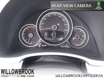 VOLKSWAGEN Beetle Trendline  - Low Mileage 3VWJD7AT3JM728546 147092