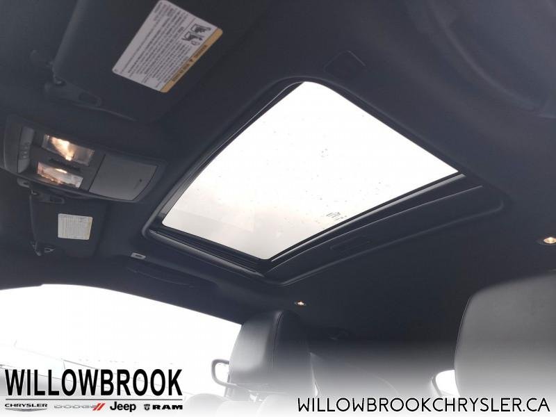 DODGE Challenger - Low Mileage 2C3CDZBT8JH262265 147688