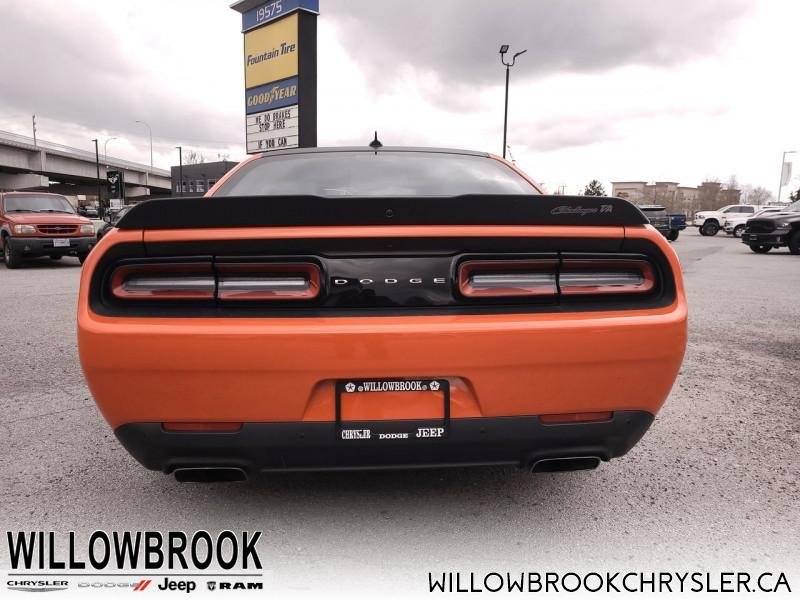 DODGE Challenger - Low Mileage 2C3CDZBT8JH262265 147690