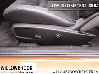 DODGE Challenger - Low Mileage 2C3CDZBT8JH262265 147678