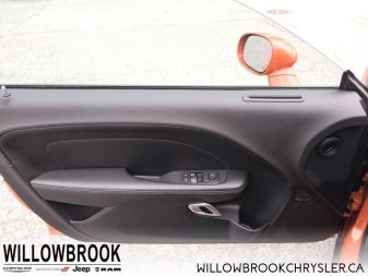 DODGE Challenger - Low Mileage 2C3CDZBT8JH262265 147679