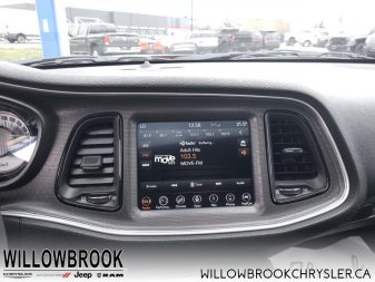 DODGE Challenger - Low Mileage 2C3CDZBT8JH262265 147682