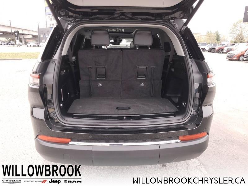 JEEP Grand Cherokee L Limited  - Low Mileage 1C4RJKBG7M8150527 149466