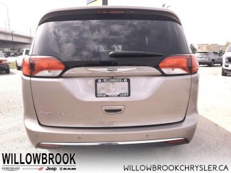 CHRYSLER Pacifica Touring-L Plus 2C4RC1EGXJR286991 148821