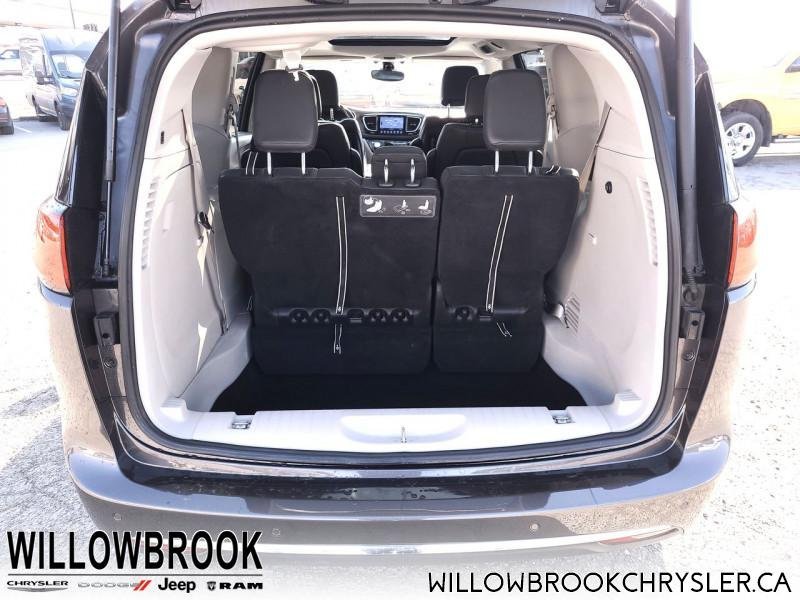 CHRYSLER Pacifica Touring-L Plus 2C4RC1EG8HR756560 148123