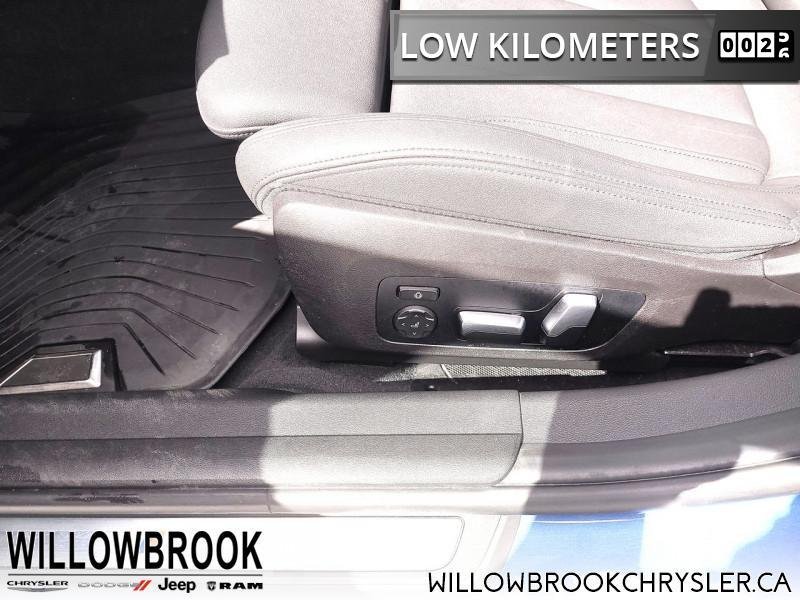 BMW 3 Series 330i xDrive Sedan  - Low Mileage 3MW5R7J08L8B38430 148670