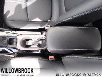 TOYOTA Corolla Hybrid  - Low Mileage JTDBAMDE8NJ054795 148455